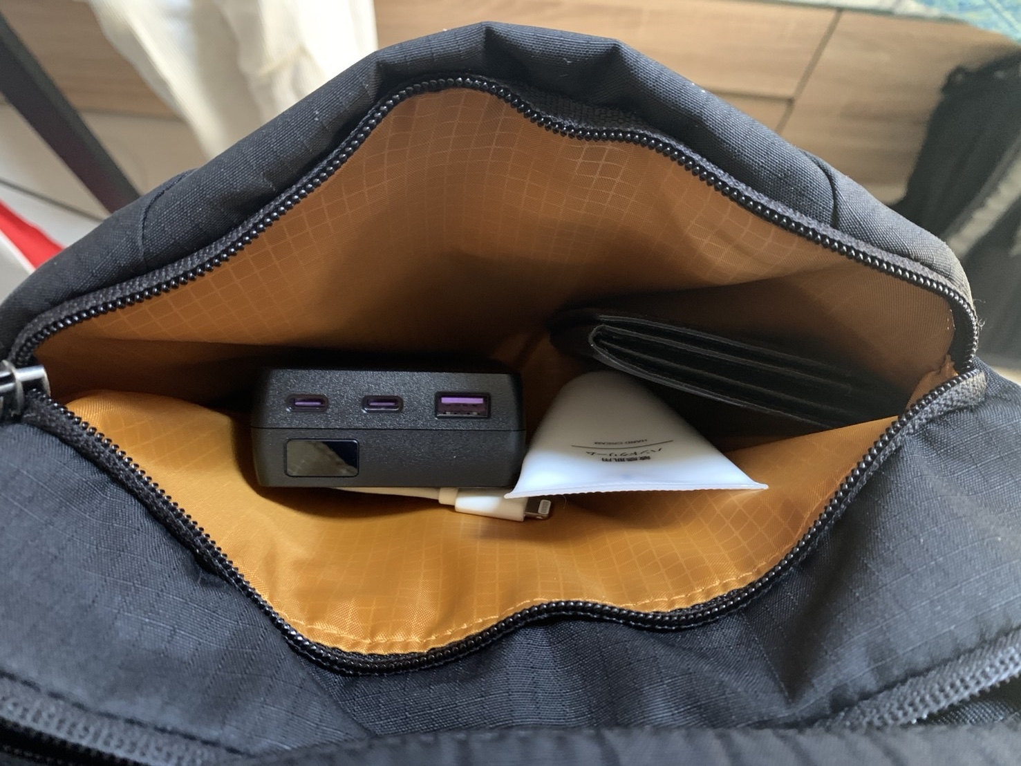 グレゴリー ヌール20のサブポケット画像